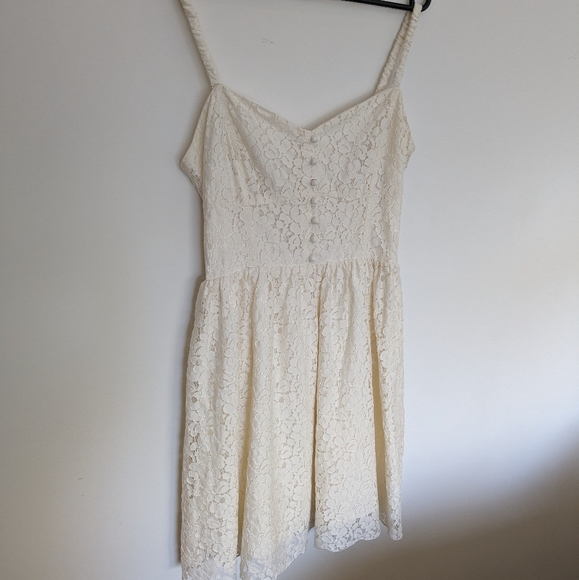 Aritzia Talula Cream Lace Dress Size 10 - Picture 1 of 5
